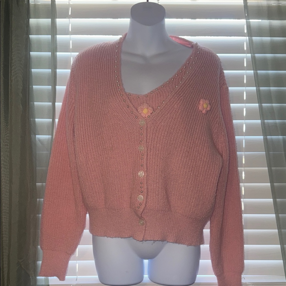 Gorgeous Pink crop sweater set with pearl and crochet flower detailing  XXL